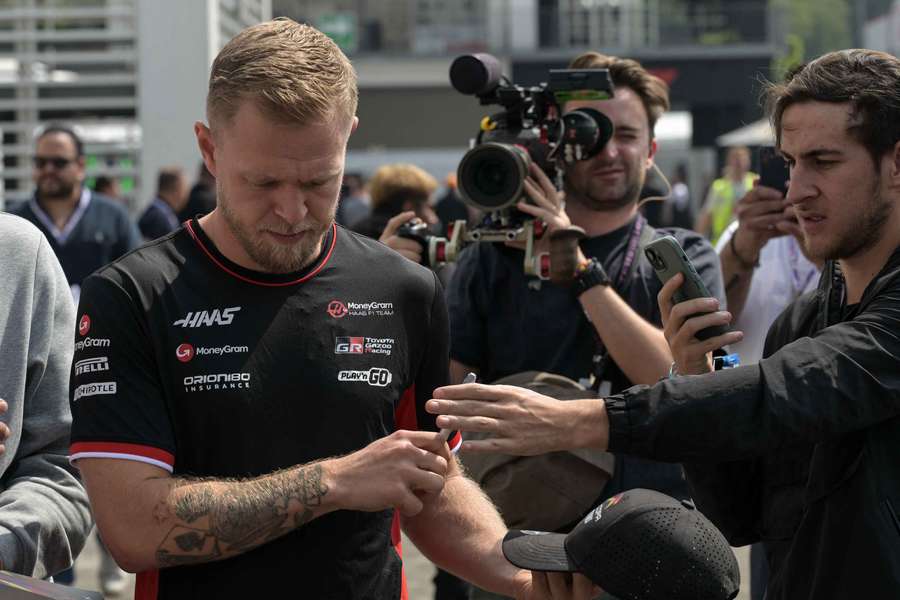 Kevin Magnussen er blevet ramt af sygdom.