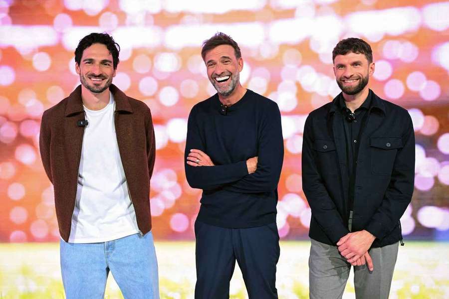 Hummels (l.), Klopp (m.) und Müller begleiteten die WM als Experten Hummels (l.), Klopp (m.) und Müller begleiteten die WM als Experten
