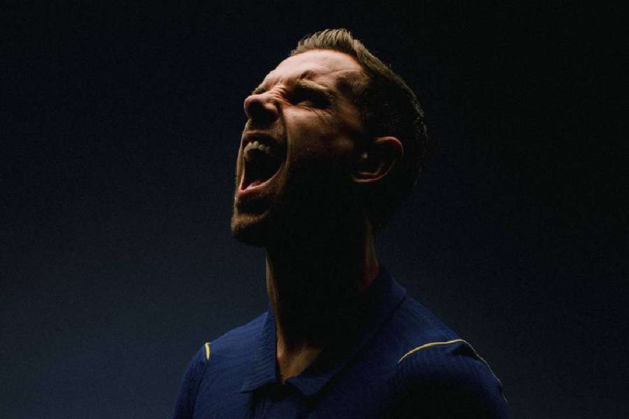 Jordan Henderson a semnat cu Chelsea pentru următoarele două sezoane Jordan Henderson a semnat cu Chelsea pentru următoarele două sezoane