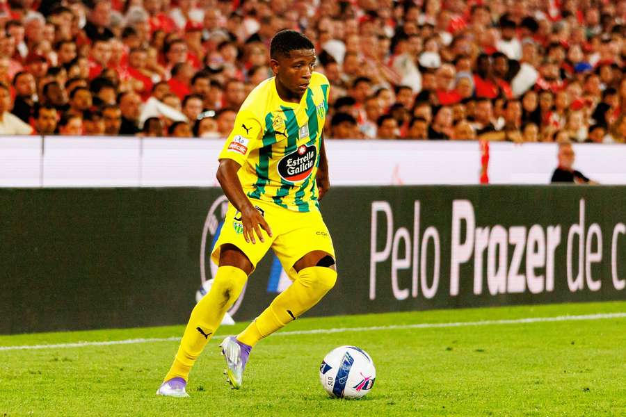 Yarlen ao serviço do Tondela