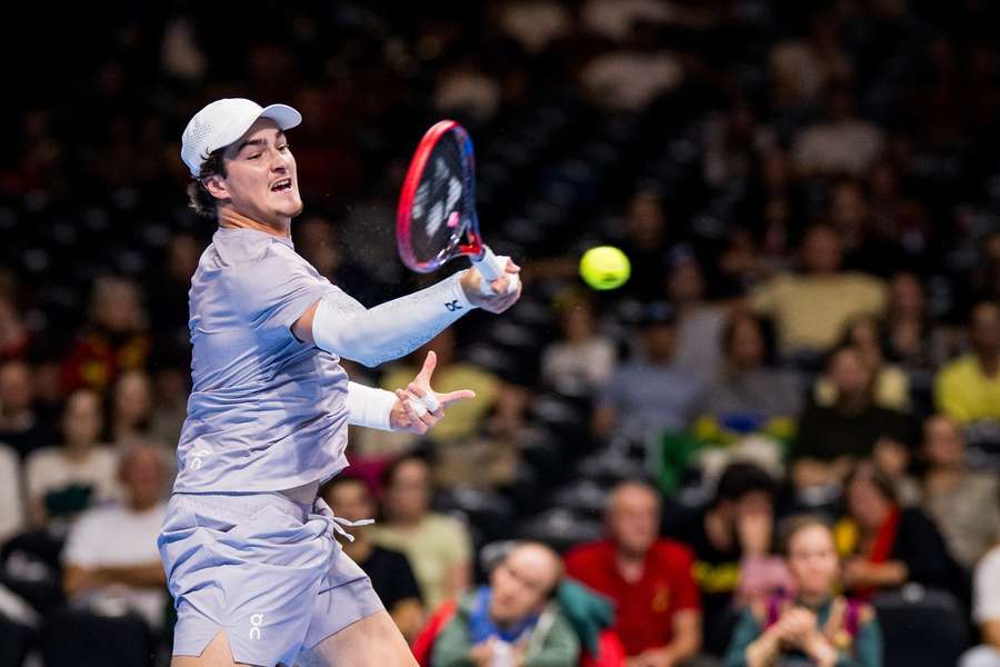 O carioca de 18 anos faz seu debute na terra de Federer