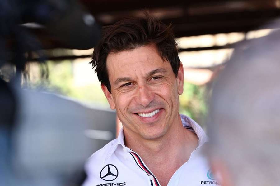 Toto Wolff colocou de parte a opção de recrutar Mattia Binotto para a Mercedes