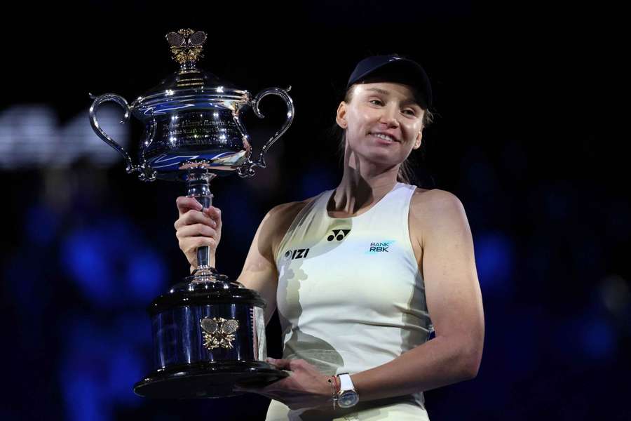 Jelena Rybakinová sa stala novou šampiónkou Australian Open. Jelena Rybakinová sa stala novou šampiónkou Australian Open.