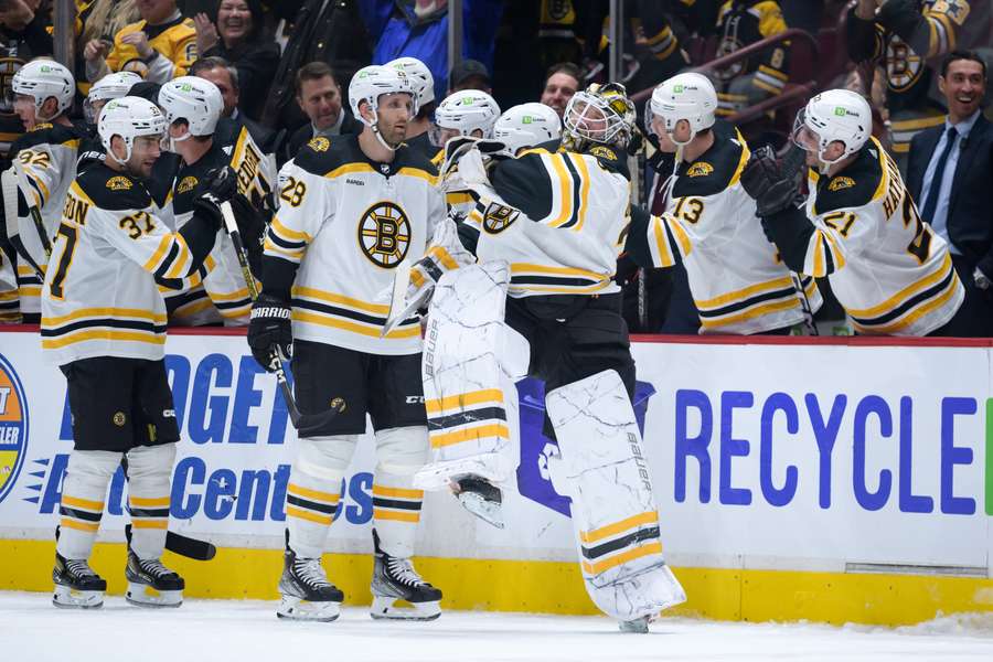 Boston Bruins wygrali szóste spotkanie z rzędu w rozgrywkach NHL 