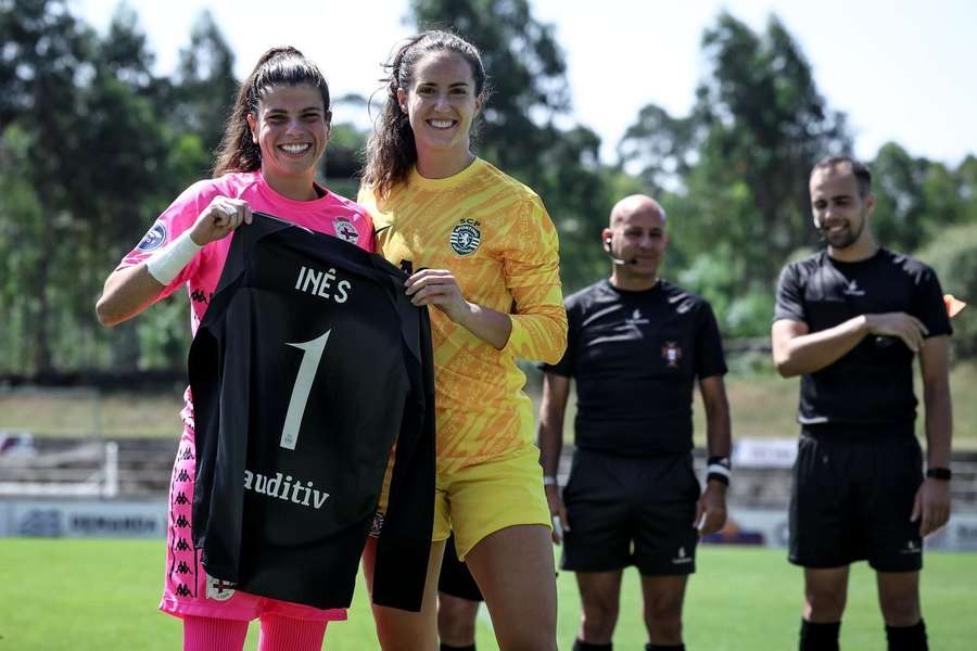 Inês Pereira recebeu camisola do Sporting com o seu nome