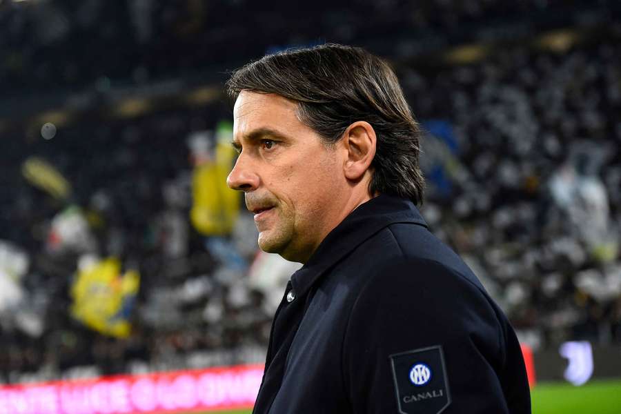 Inter Milan coach Simone Inzaghi looks on during the club's loss to Juventus (February 2025)