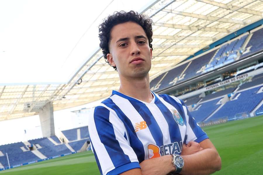 André Oliveira vinha sendo chamado aos treinos da equipa principal