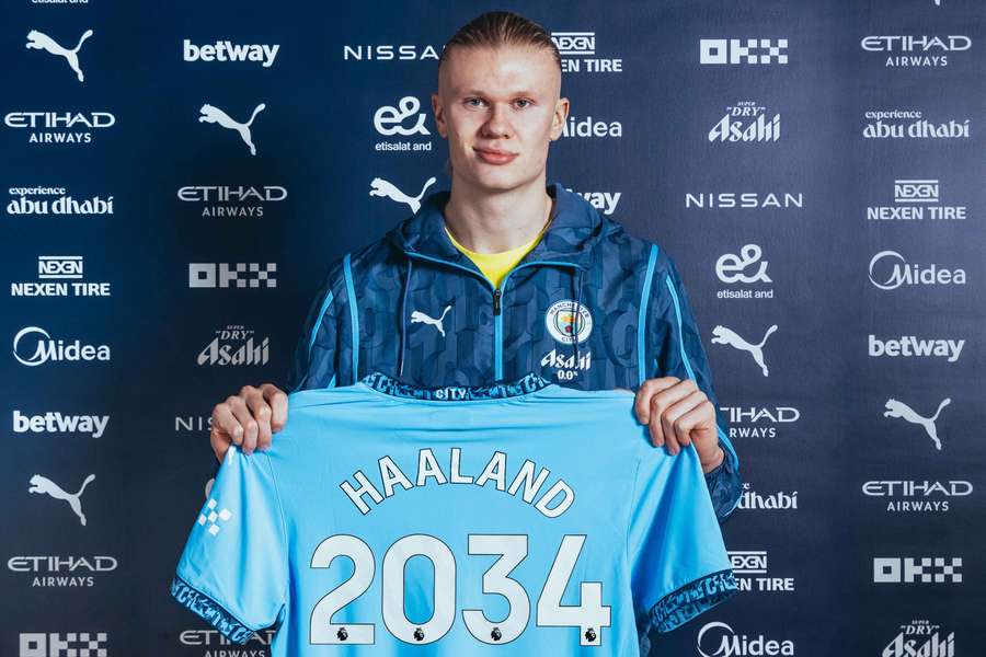 Erling Haaland assinou vínculo longo com o Manchester City