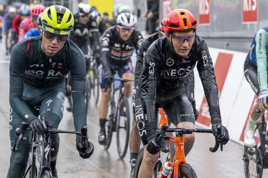 Carlos Rodríguez won de ronde in de stromende regen