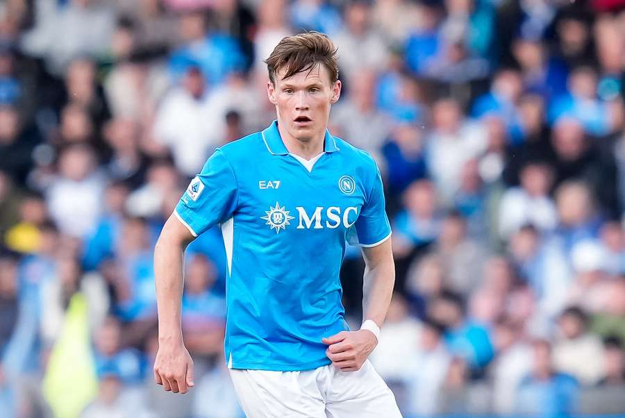 Scott McTominay, médio do Nápoles