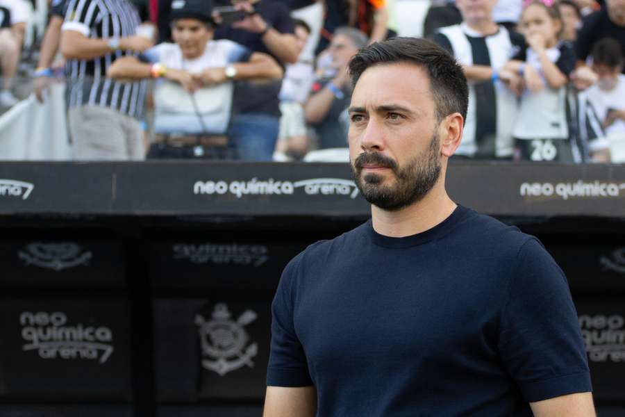 Syn slavného Carla začíná vlastní evropskou cestu. Davide Ancelotti převzal Lille Syn slavného Carla začíná vlastní evropskou cestu. Davide Ancelotti převzal Lille