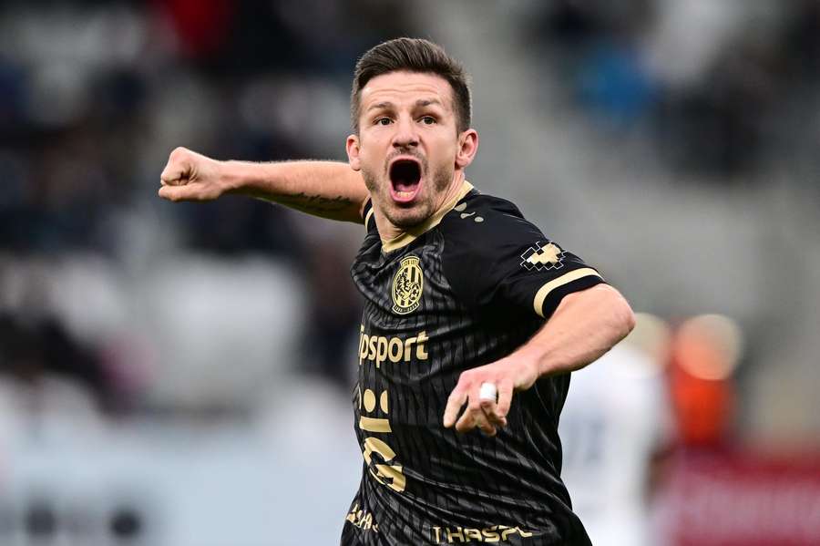 Hradec Králové na domácí půdě vede nad Slováckem. Hradec Králové na domácí půdě vede nad Slováckem.