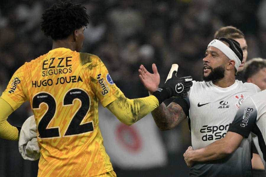 Hugo Souza e Depay, algumas das esperanças do Corinthians para superar o Internacional