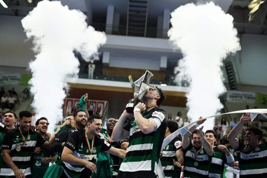 Sporting conquistou a Taça de Portugal diante do FC Porto Sporting conquistou a Taça de Portugal diante do FC Porto