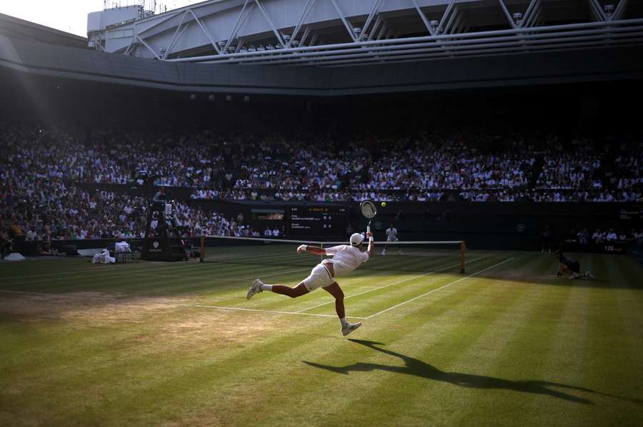 Tenis Flash: Kto awansuje do drugiego półfinału Wimbledonu? Tenis Flash: Kto awansuje do drugiego półfinału Wimbledonu?
