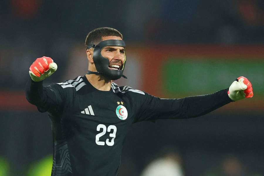 Luca Zidane, con una máscara protectora tras fracturarse la mandíbula Luca Zidane, con una máscara protectora tras fracturarse la mandíbula
