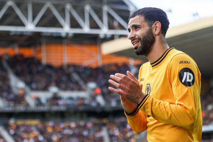 Aït-Nouri, con la camiseta del Wolverhampton.