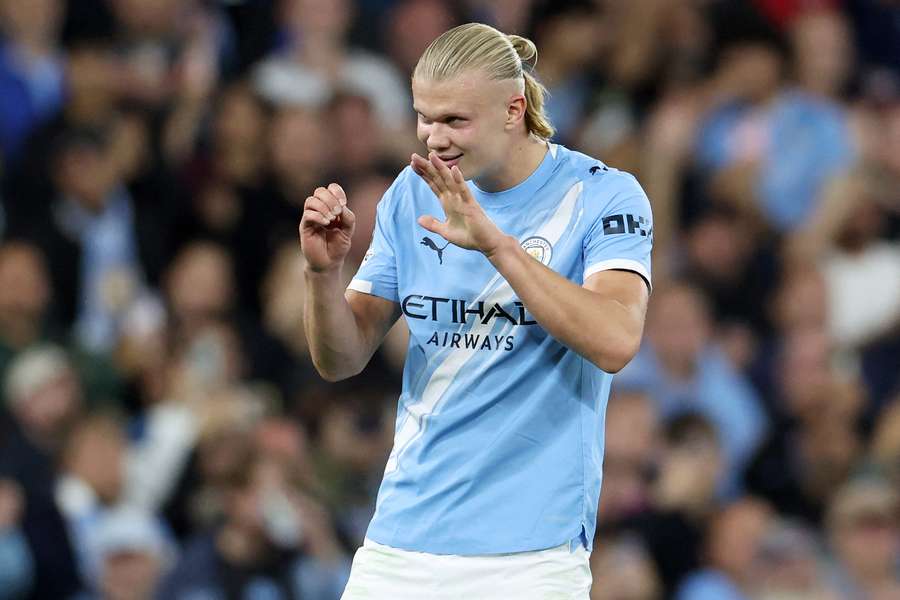 Haaland celebra golo contra o Nápoles