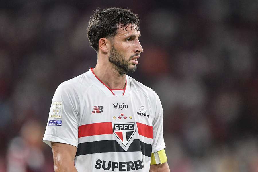 Calleri chegou ao sexto gol marcado contra o Flamengo na carreira Calleri chegou ao sexto gol marcado contra o Flamengo na carreira