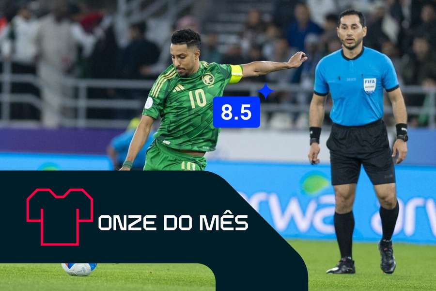 Salem Al Dawsari prepara-se para rematar