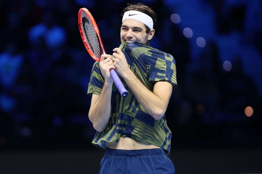 Fritz vai enfrentar Djokovic na semifinal em Turim