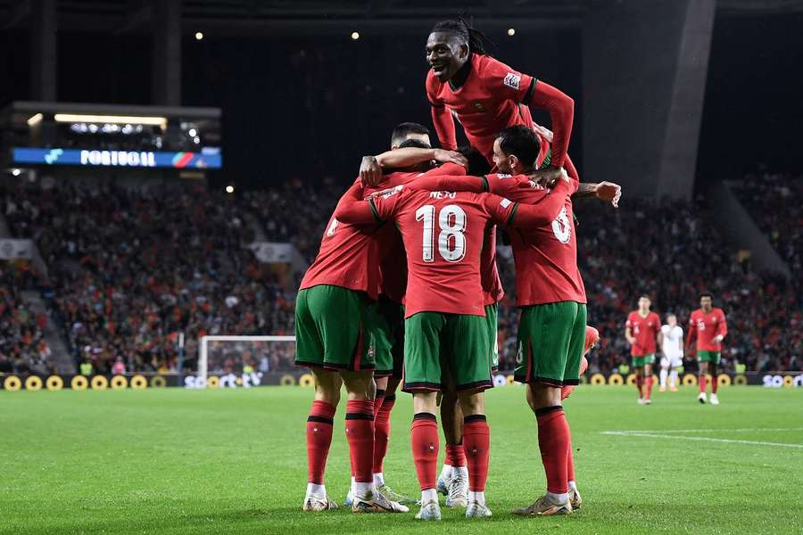 Le Portugal s'est qualifié en quarts de la Ligue des nations en corrigeant la Pologne vendredi.