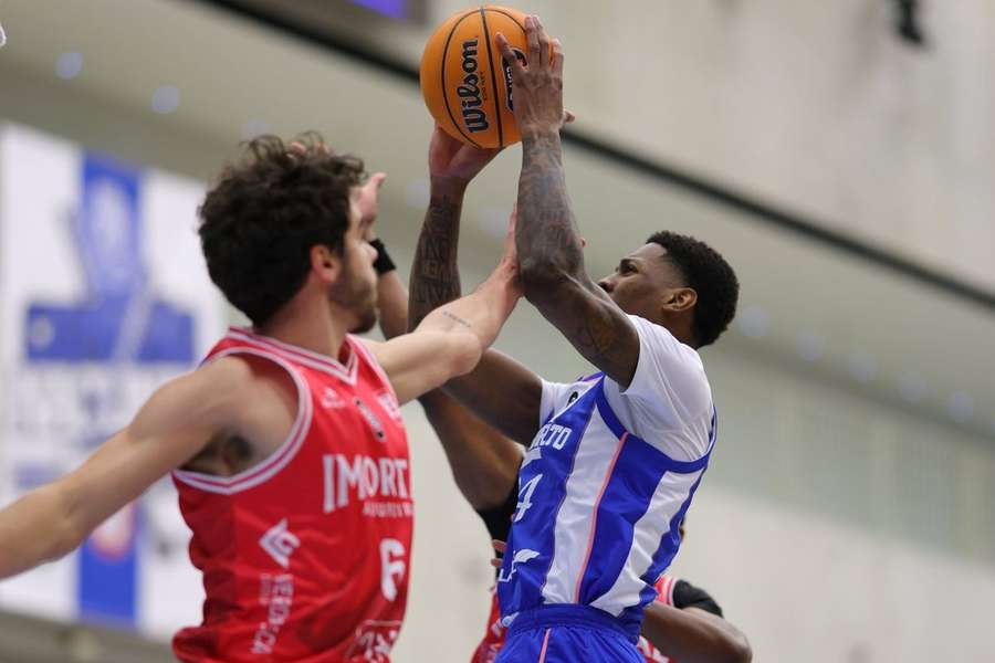 FC Porto venceu Imortal em Albufeira por 79-102 FC Porto venceu Imortal em Albufeira por 79-102