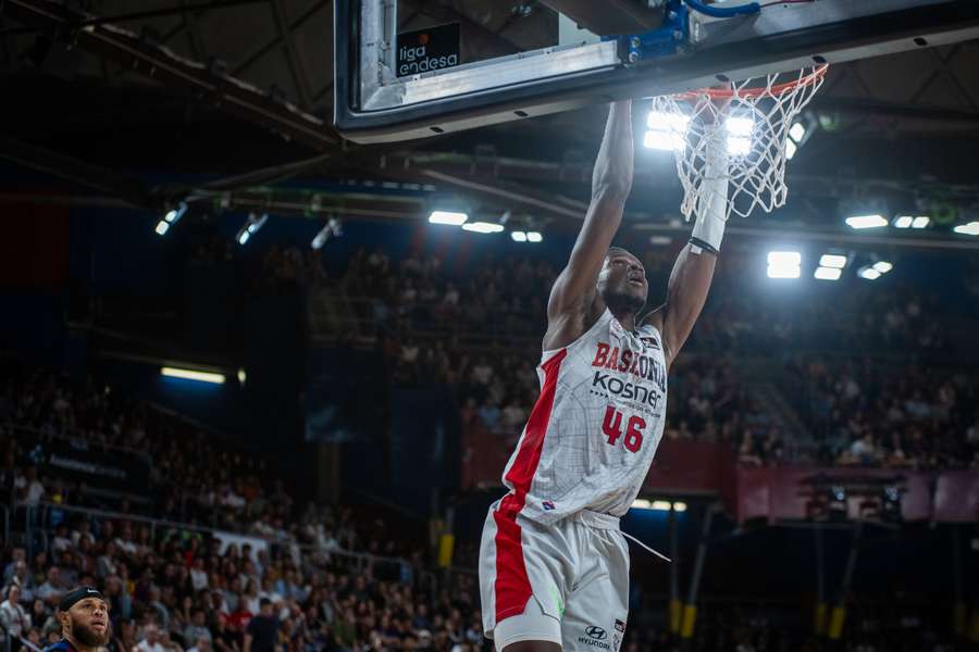 Ousmane Ndiaye, con la camiseta del Baskonia esta misma temporada