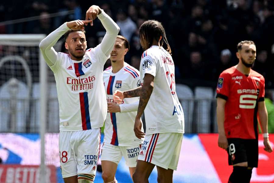 Equipe comandada por Laurent Blanc é a sétima colocada