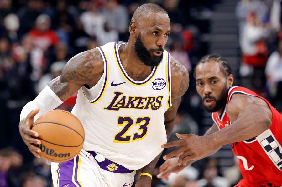 36 punktów LeBrona w derbach z Clippers. Lakers stracili Doncicia z powodu kontuzji