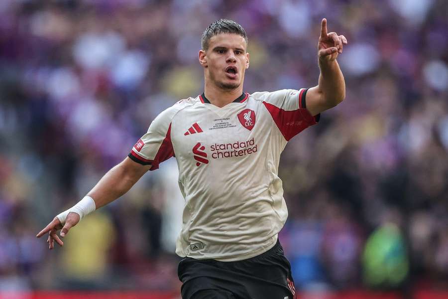 Liverpool greats take aim at Kerkez after Community Shield defeat