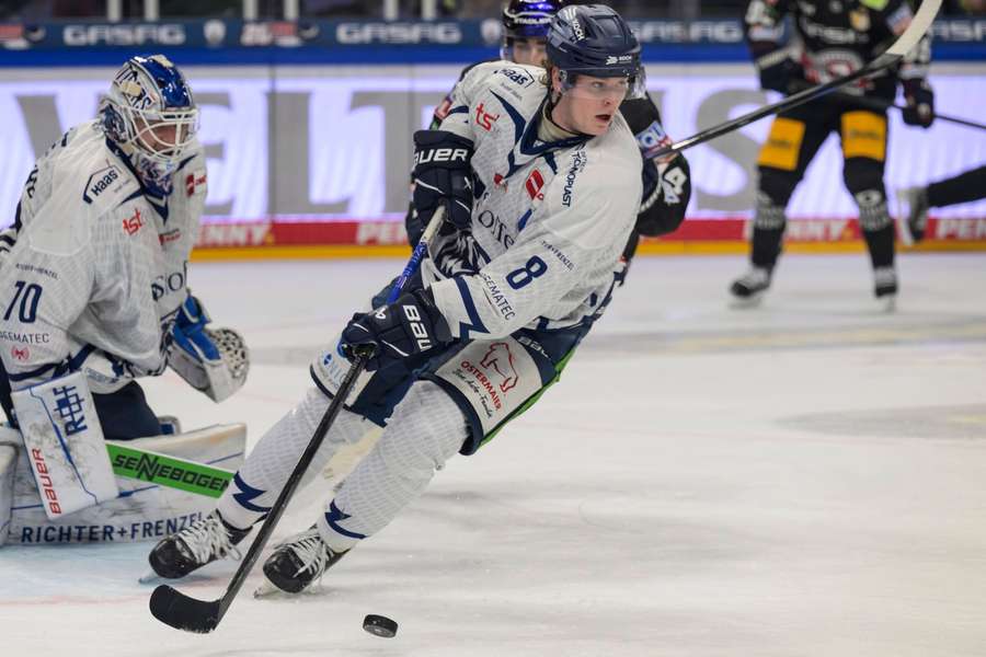 Samanski kam in der laufenden Saison auf 16 Tore und 28 Assists.