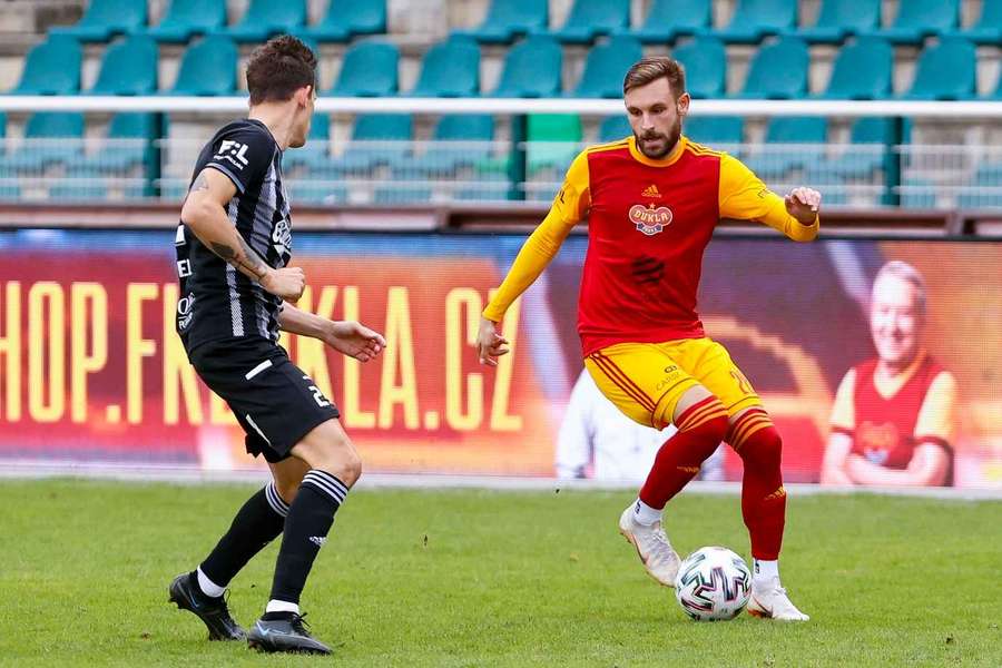 Ofenzivní záložník Lukáš Buchaldek bude hrát pátou ligu za pražský Zličín. Ofenzivní záložník Lukáš Buchaldek bude hrát pátou ligu za pražský Zličín.