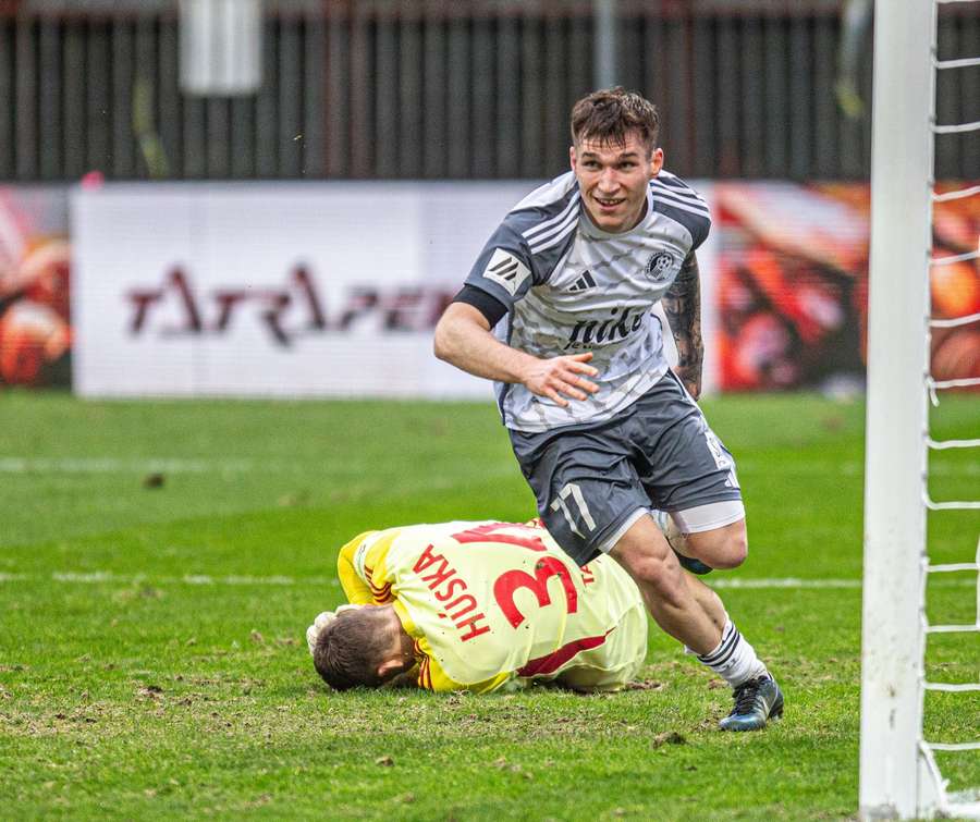 Kováčik skóroval do siete Ružomberka.