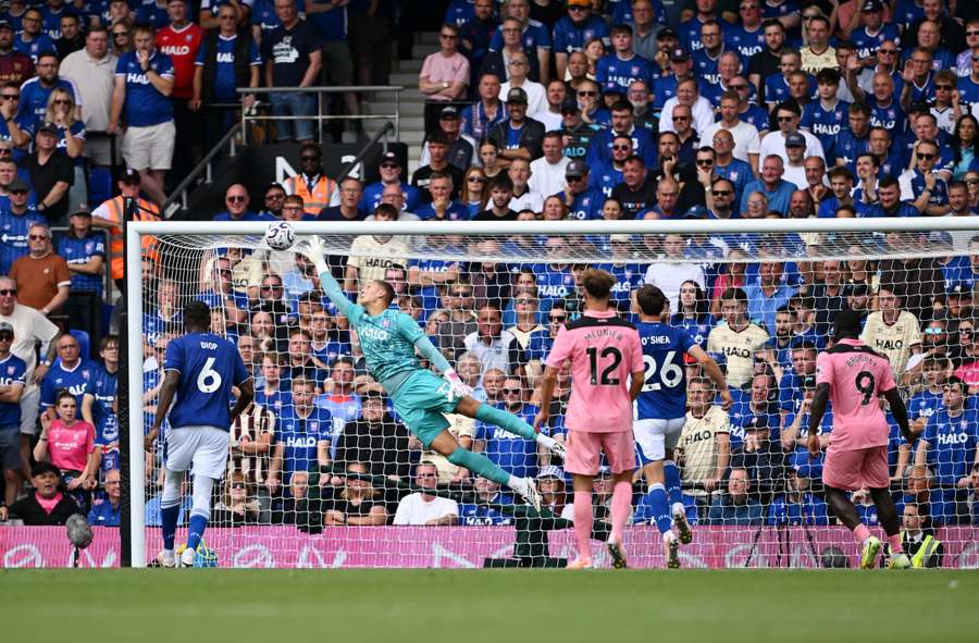 Sunderland's Nilson Angulo scores their first goal from a free kick past Ipswich Town's Kjell Scherpen