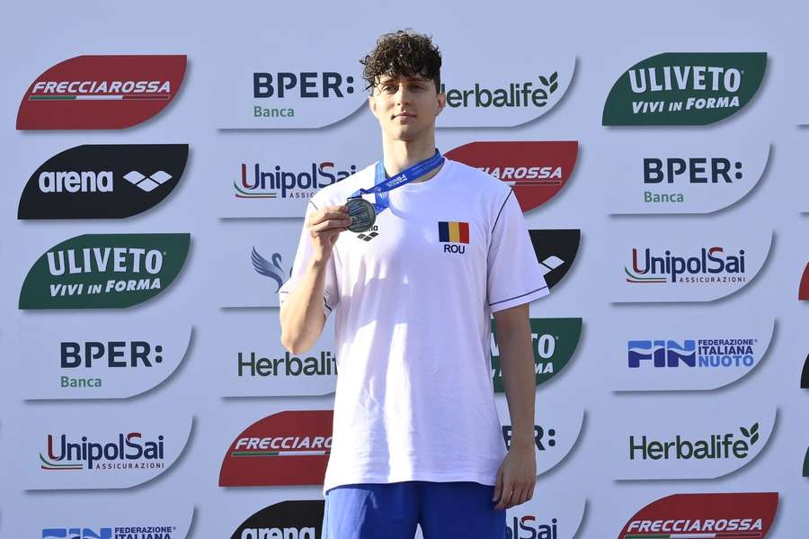 Pe 24 iunie, Andrei Anghel a obținut locul trei în finala probei de 50 m spate, la Sette Colli Trophy (Roma)