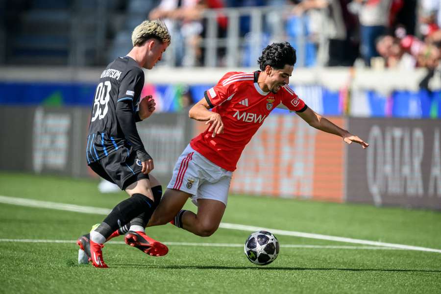 Miguel Figueiredo fez parte da formação no Seixal e é aposta de Marco Silva no Benfica Miguel Figueiredo fez parte da formação no Seixal e é aposta de Marco Silva no Benfica