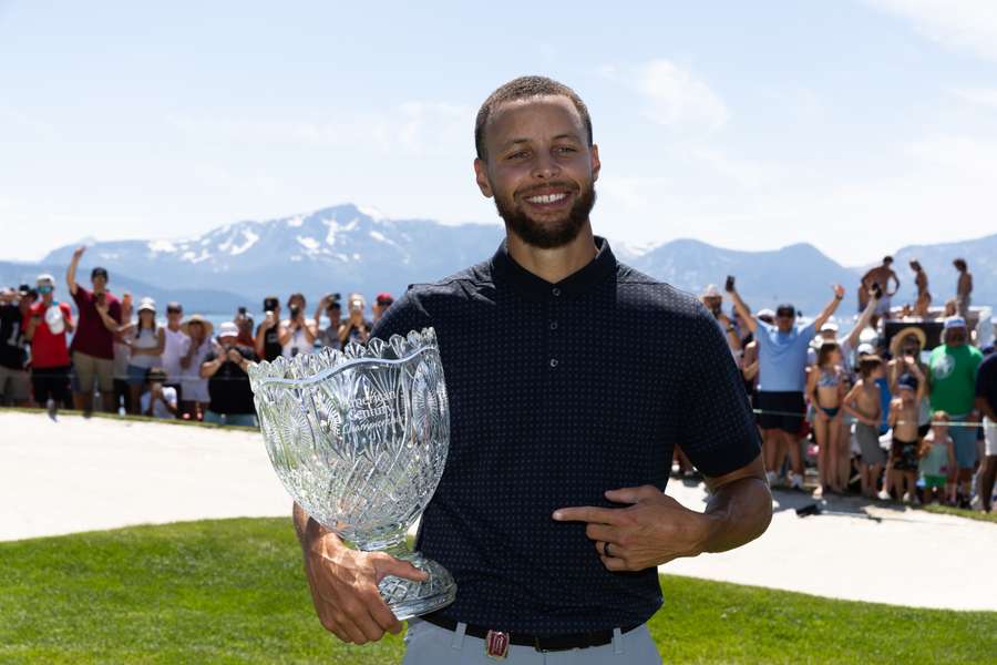 Curry com o seu troféu