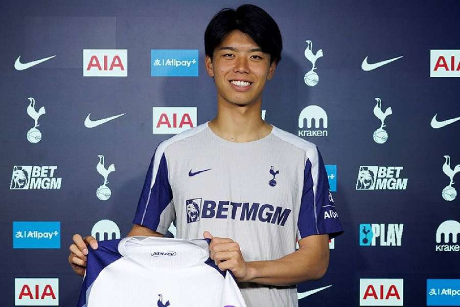 Kota Takai, noul fundaș al celor de la Spurs