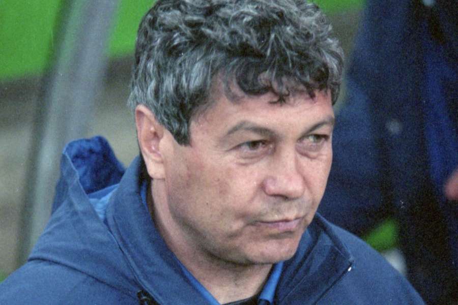 Mircea Lucescu pe banca lui Inter Mircea Lucescu pe banca lui Inter