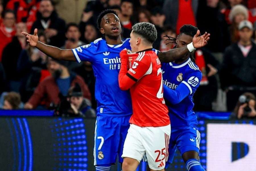 Prestianni com Vinícius Júnior em Benfica x Real Madrid Prestianni com Vinícius Júnior em Benfica x Real Madrid