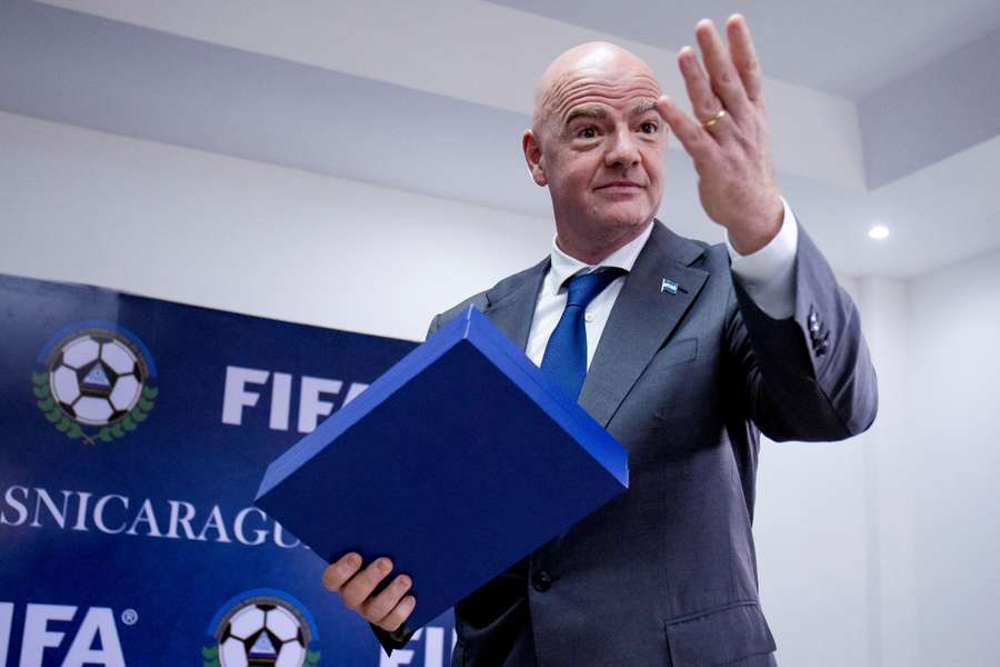 Infantino afirmou estar orgulhoso por continuar a relação com a OMS