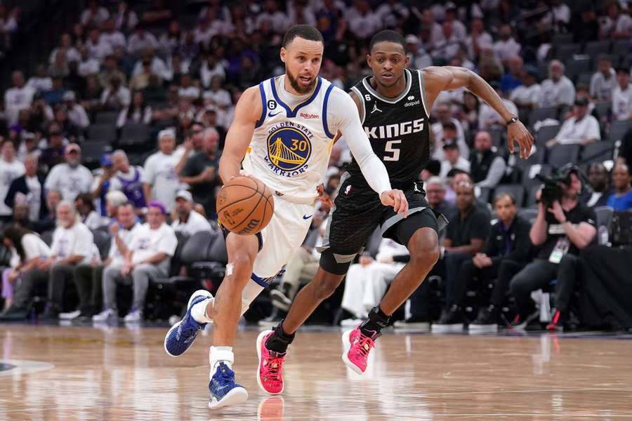 Golden State na úvod play off prohráli v Sacramentu, Atlanta nestačila na boston