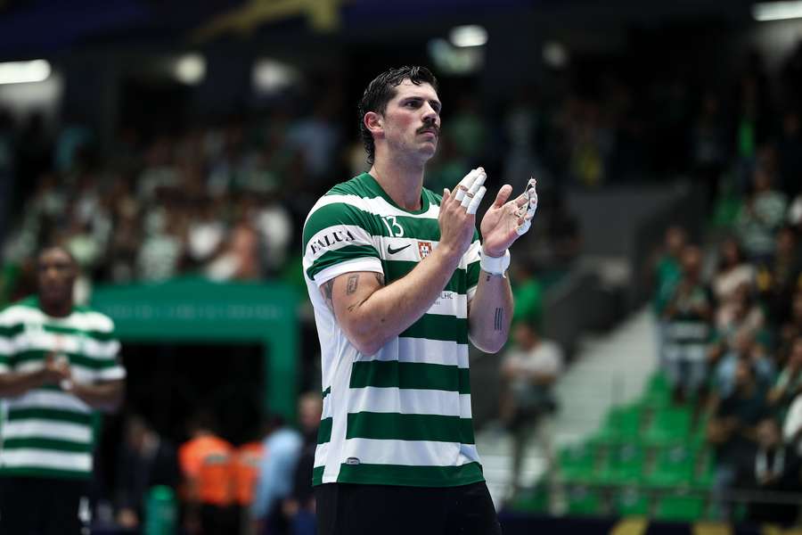 Salvador Salvador é o capitão do Sporting Salvador Salvador é o capitão do Sporting