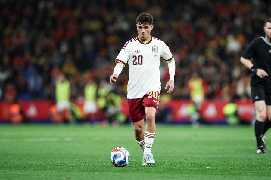 Pedri, durante el España-Egipto