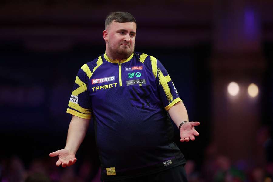 Luke Littler vypadl na Czech Open v osmifinále.