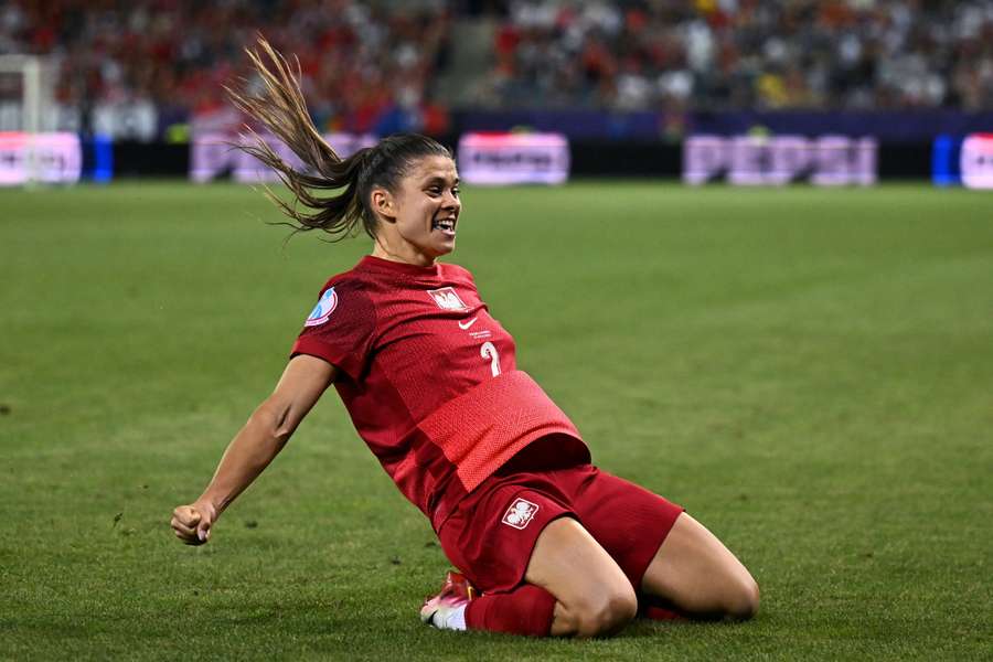 Martyna Wiankowska celebrates after scoring Poland's third goal 