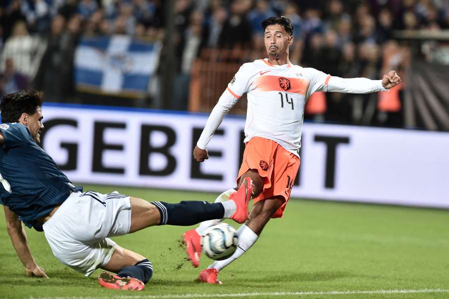 Netherlands' Tijjani Reijnders fires home late to clinch a draw