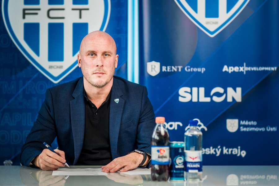 Spekulace potvrzeny, Táborsko do toho šláplo. Novým ředitelem je ikona rivala