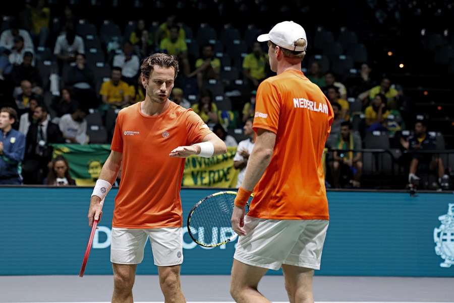 Wesley Koolhof (L) en Botic van de Zandschulp zorgden voor de beslissende zege